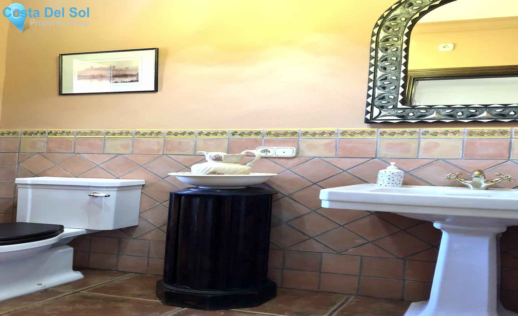 Detached Villa in Hacienda Las Chapas-1161957