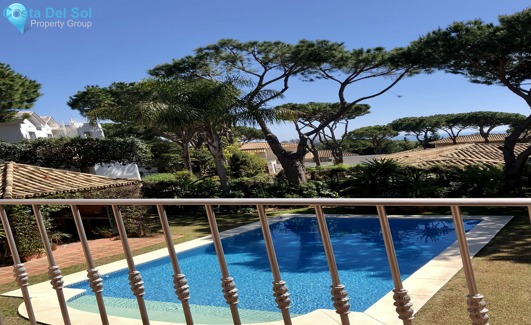 Detached Villa in Hacienda Las Chapas-1161963