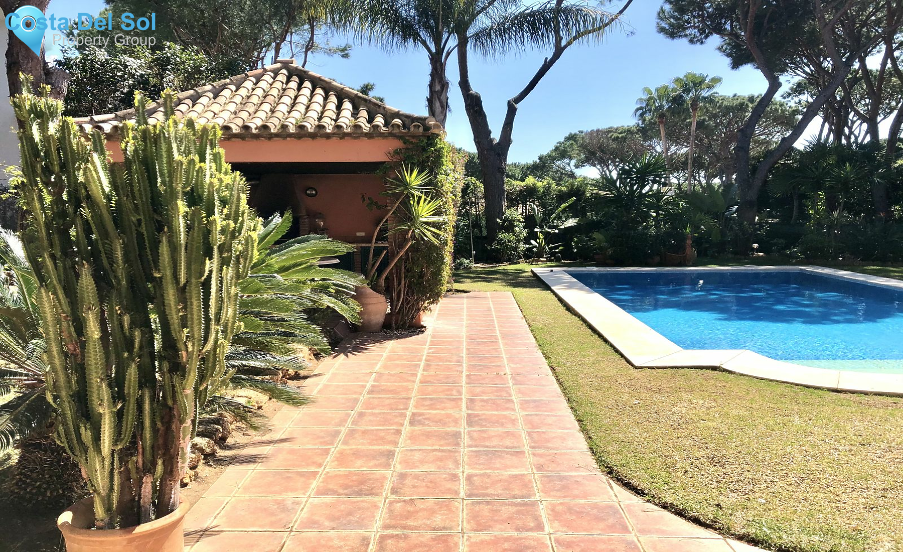 Detached Villa in Hacienda Las Chapas-1161965