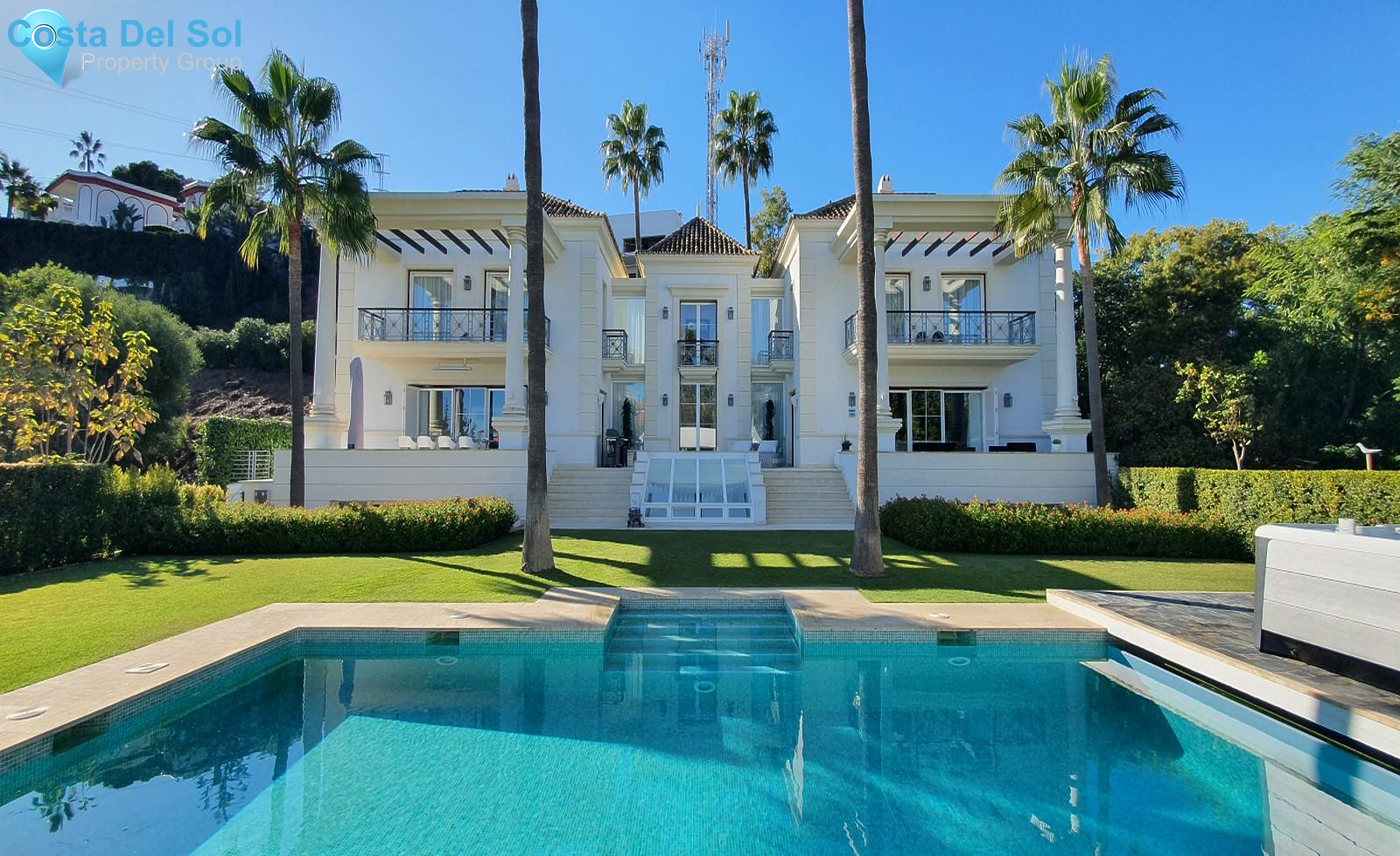 Detached Villa in Hacienda Las Chapas