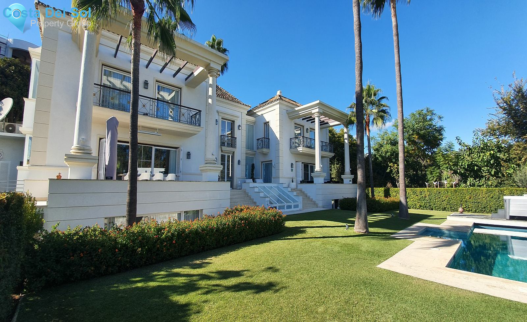 Detached Villa in Hacienda Las Chapas-1178517