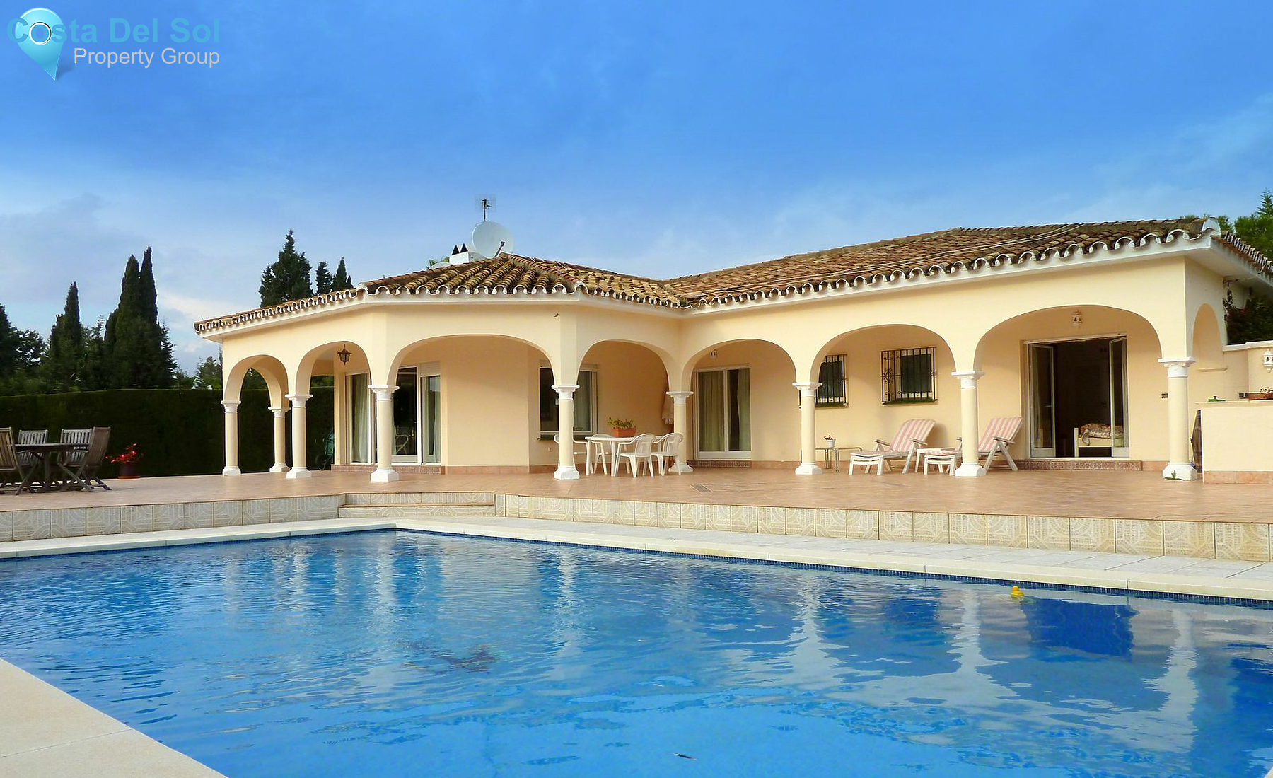 Detached Villa in Hacienda Las Chapas-1227558