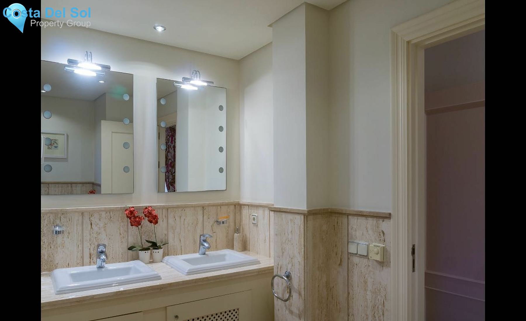 Detached Villa in Hacienda Las Chapas-1232868