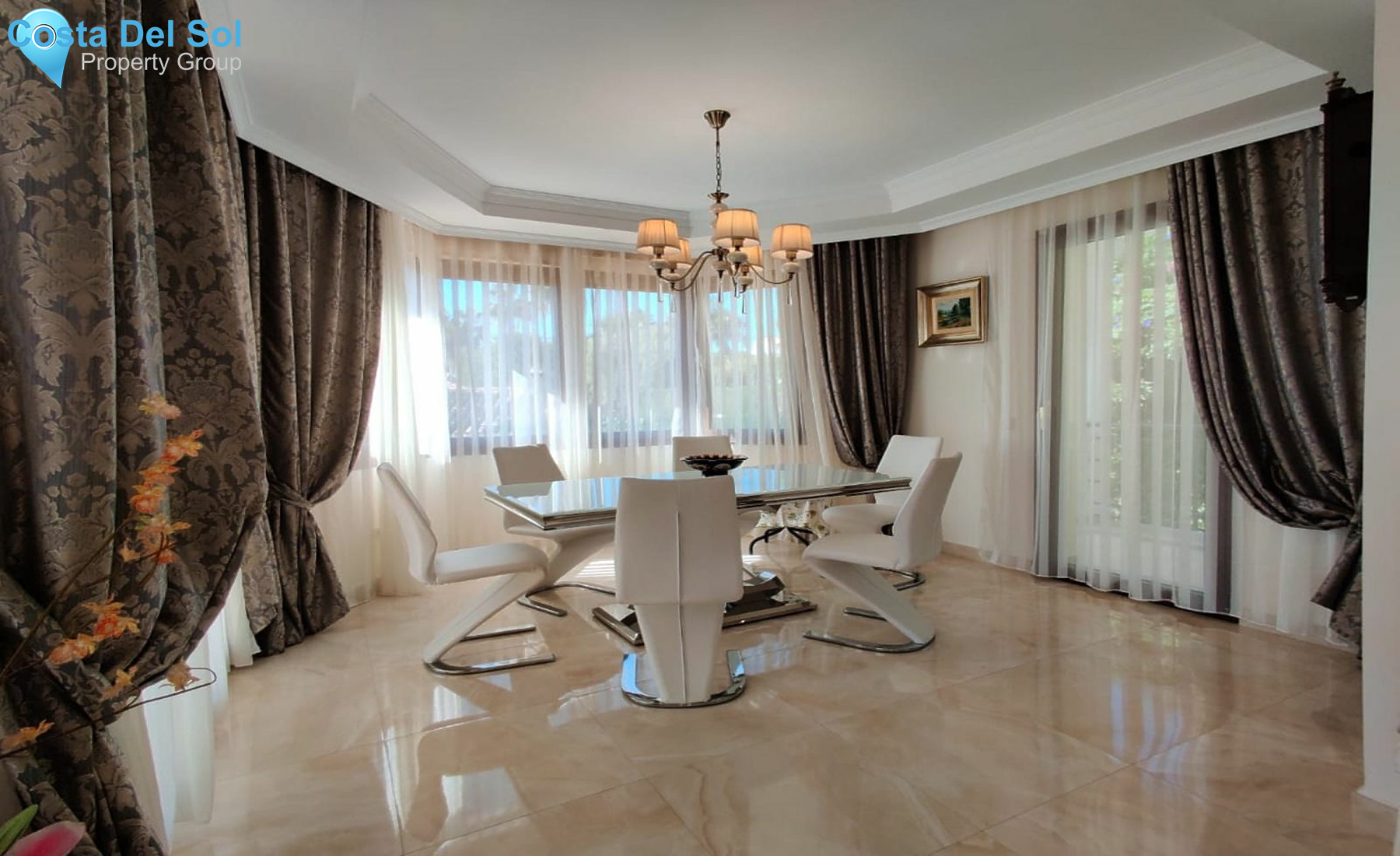 Detached Villa in Hacienda Las Chapas-1393156