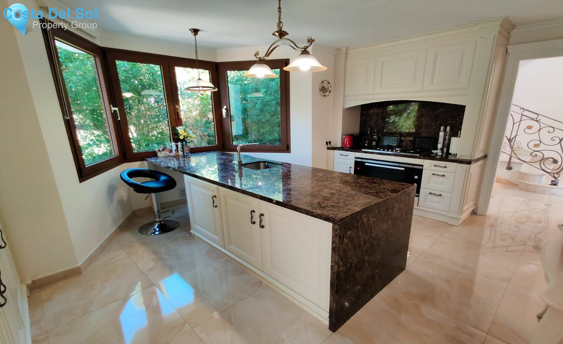 Detached Villa in Hacienda Las Chapas-1393162