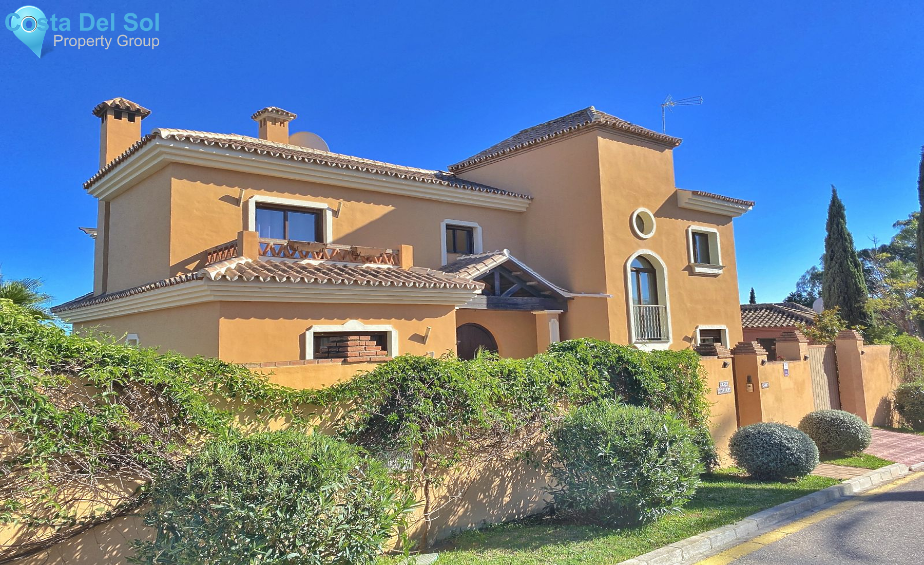 Detached Villa in Hacienda Las Chapas