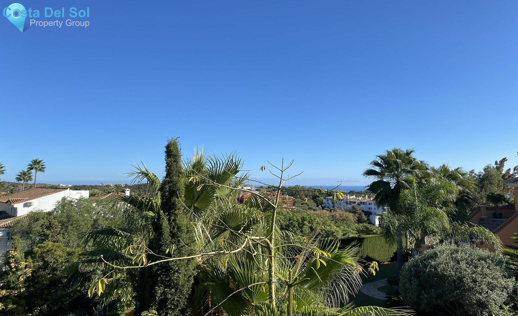 Detached Villa in Hacienda Las Chapas-1394025