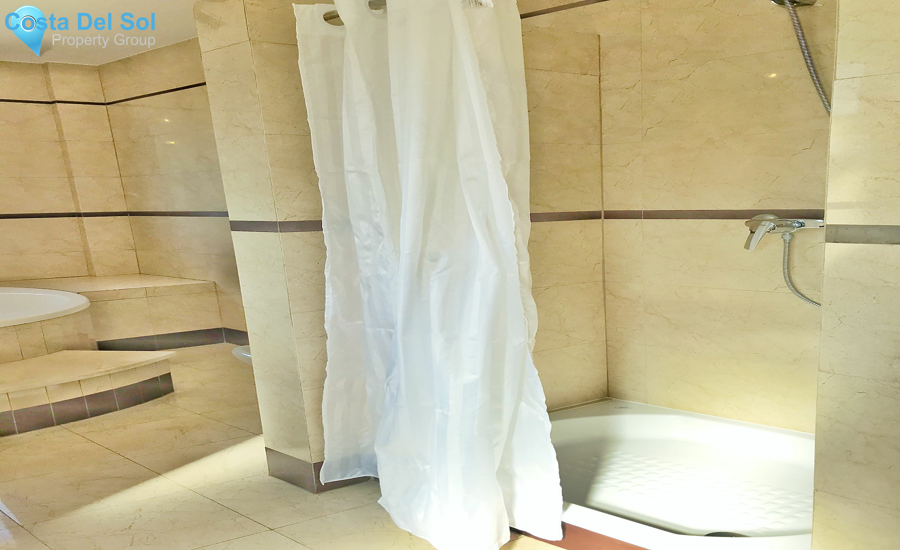 Detached Villa in Hacienda Las Chapas-1394044