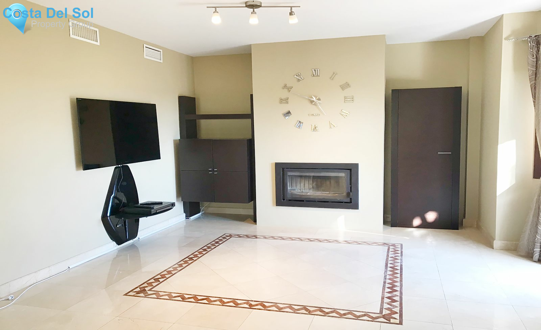 Detached Villa in Hacienda Las Chapas-1394028