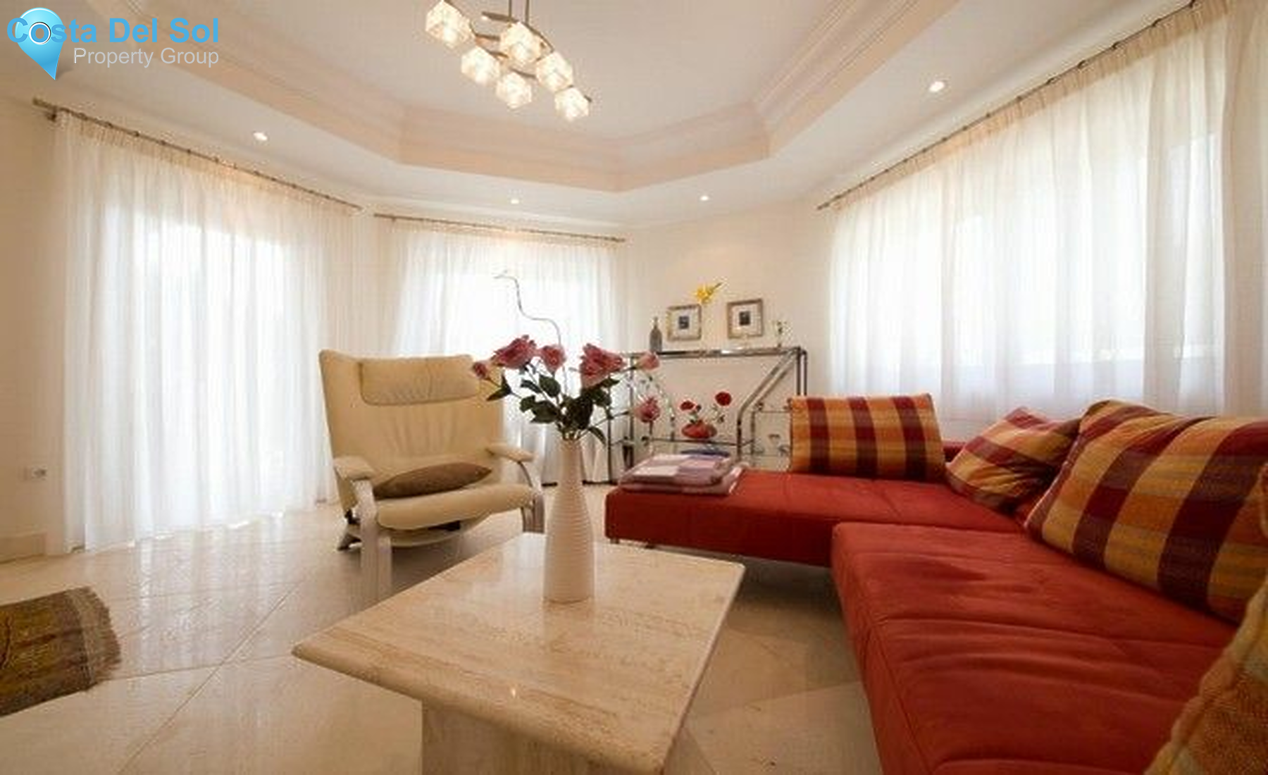 Detached Villa in Hacienda Las Chapas-1399799