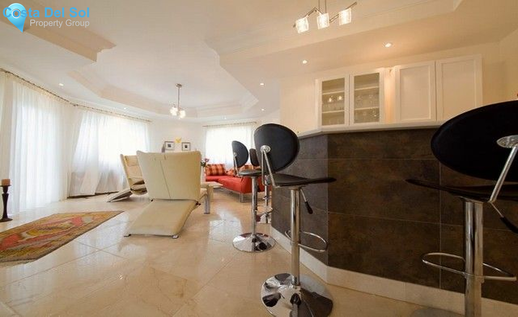 Detached Villa in Hacienda Las Chapas-1399800