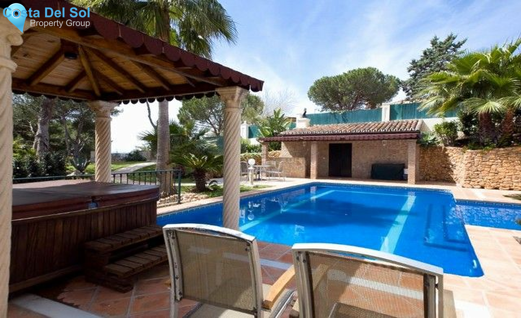 Detached Villa in Hacienda Las Chapas-1399804