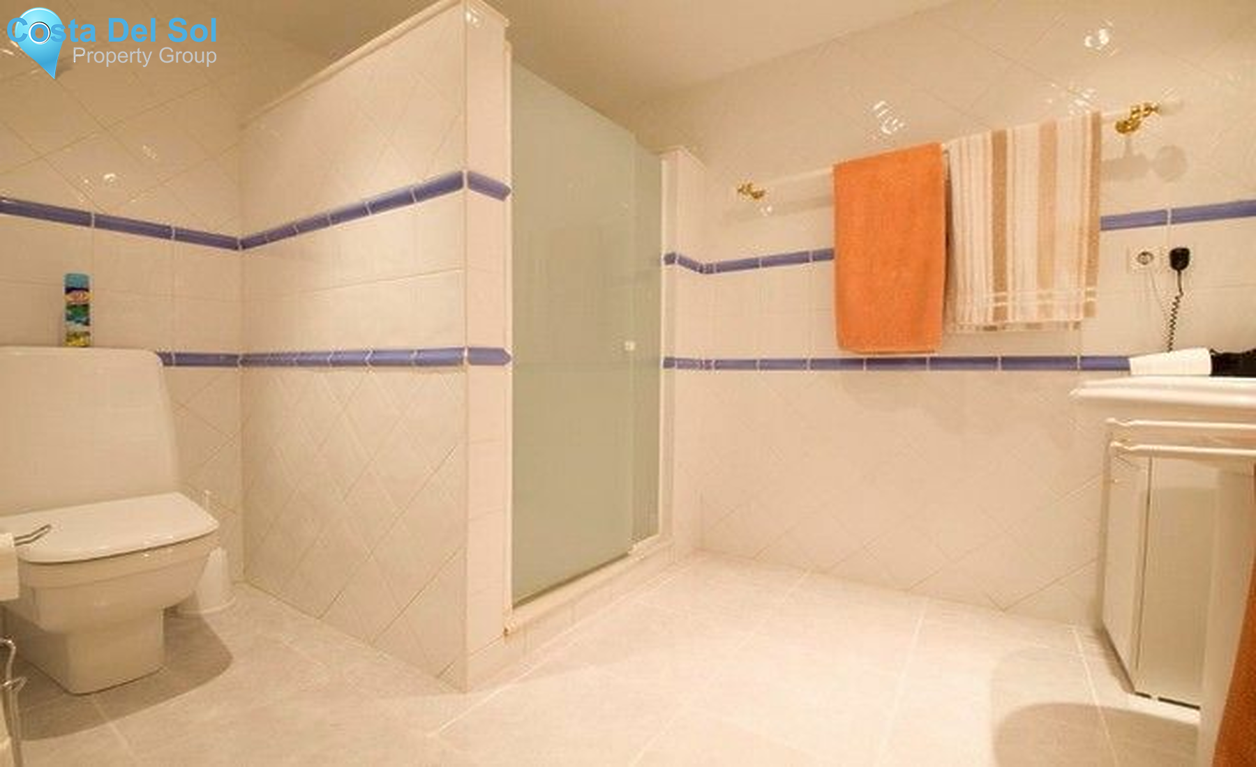 Detached Villa in Hacienda Las Chapas-1399805