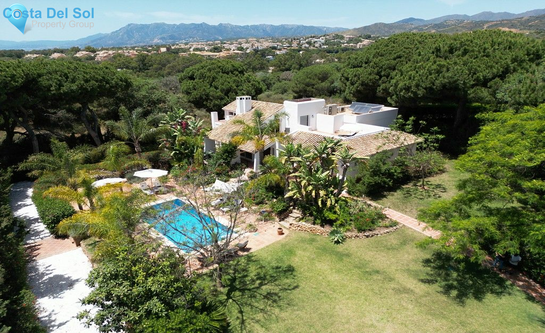Detached Villa in Hacienda Las Chapas
