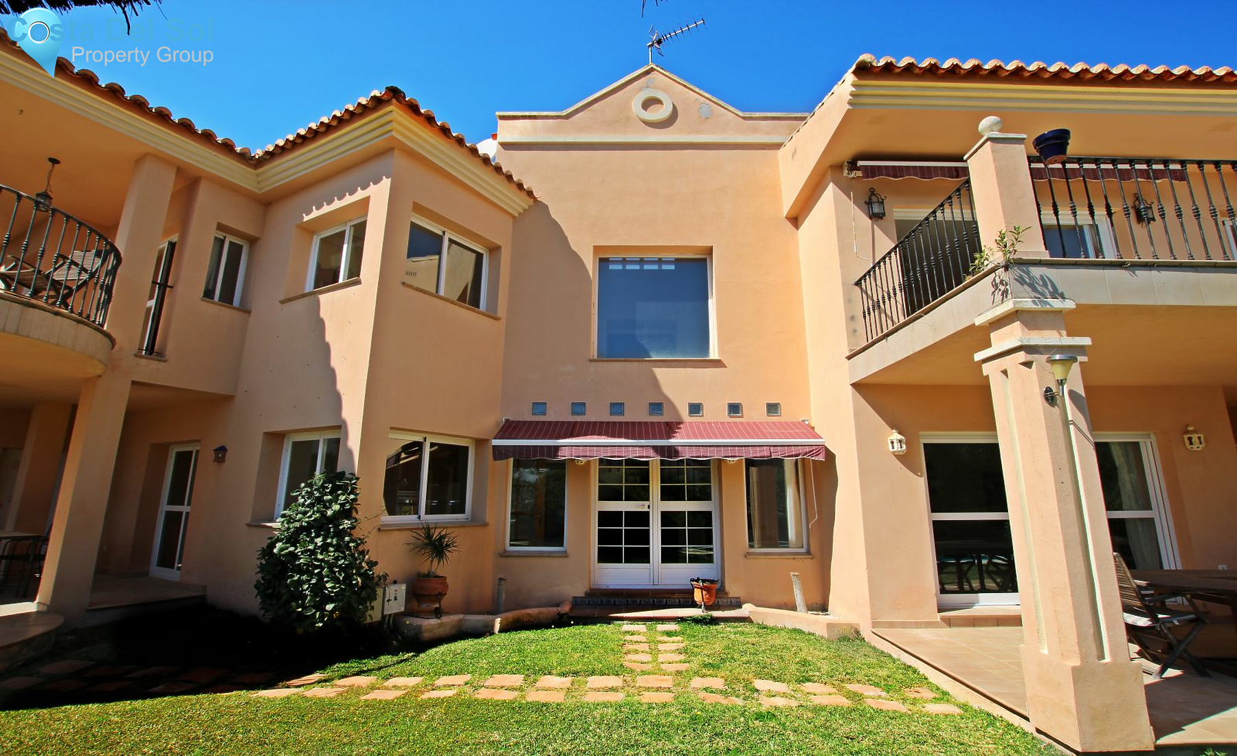 Detached Villa in Hacienda Las Chapas-1497149