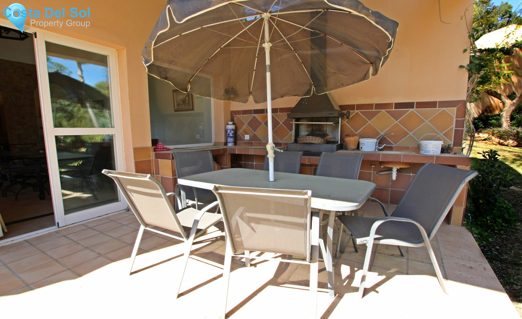 Detached Villa in Hacienda Las Chapas-1497153
