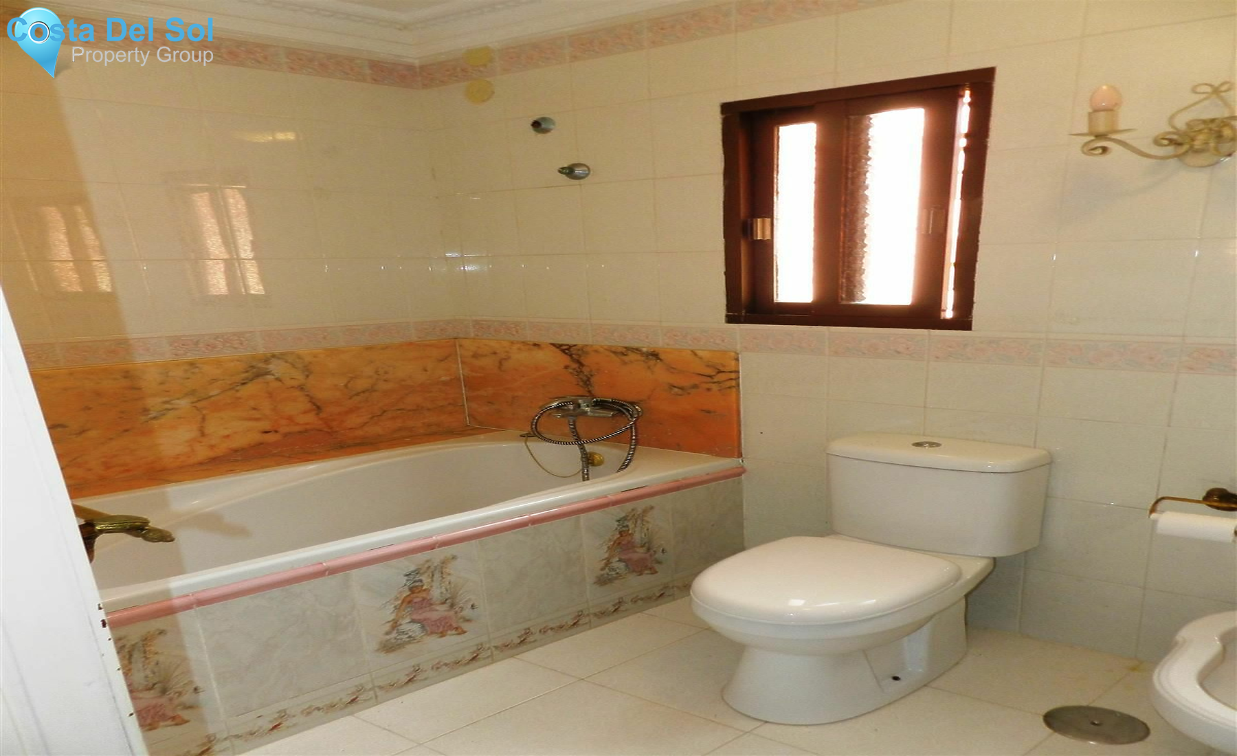 Detached Villa in La Duquesa-1520006