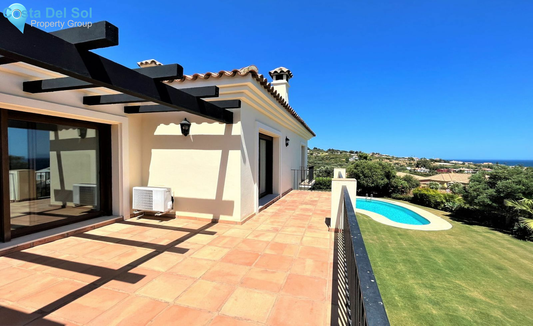 Detached Villa in La Duquesa-1549498