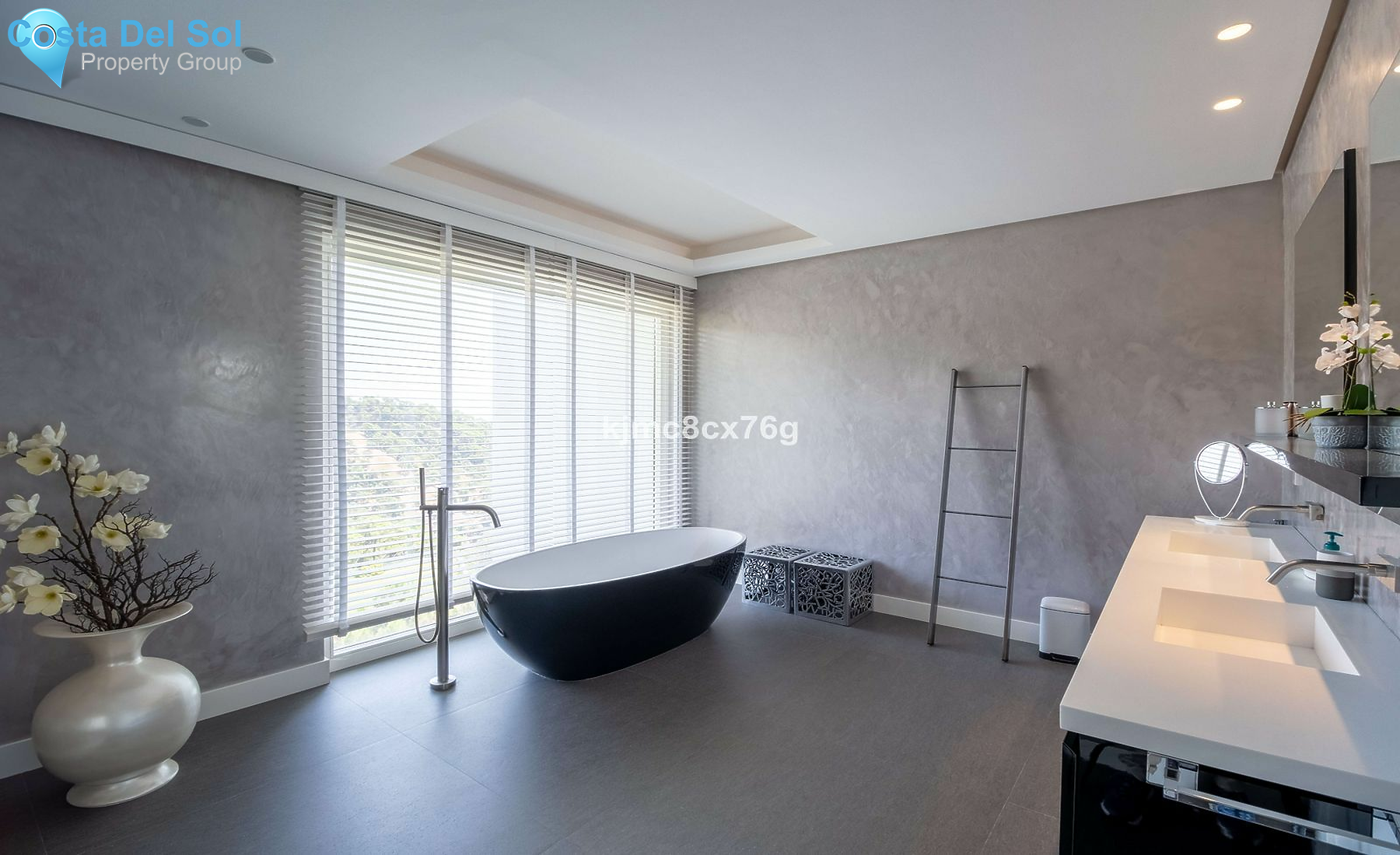 Detached Villa in La Zagaleta-1550076