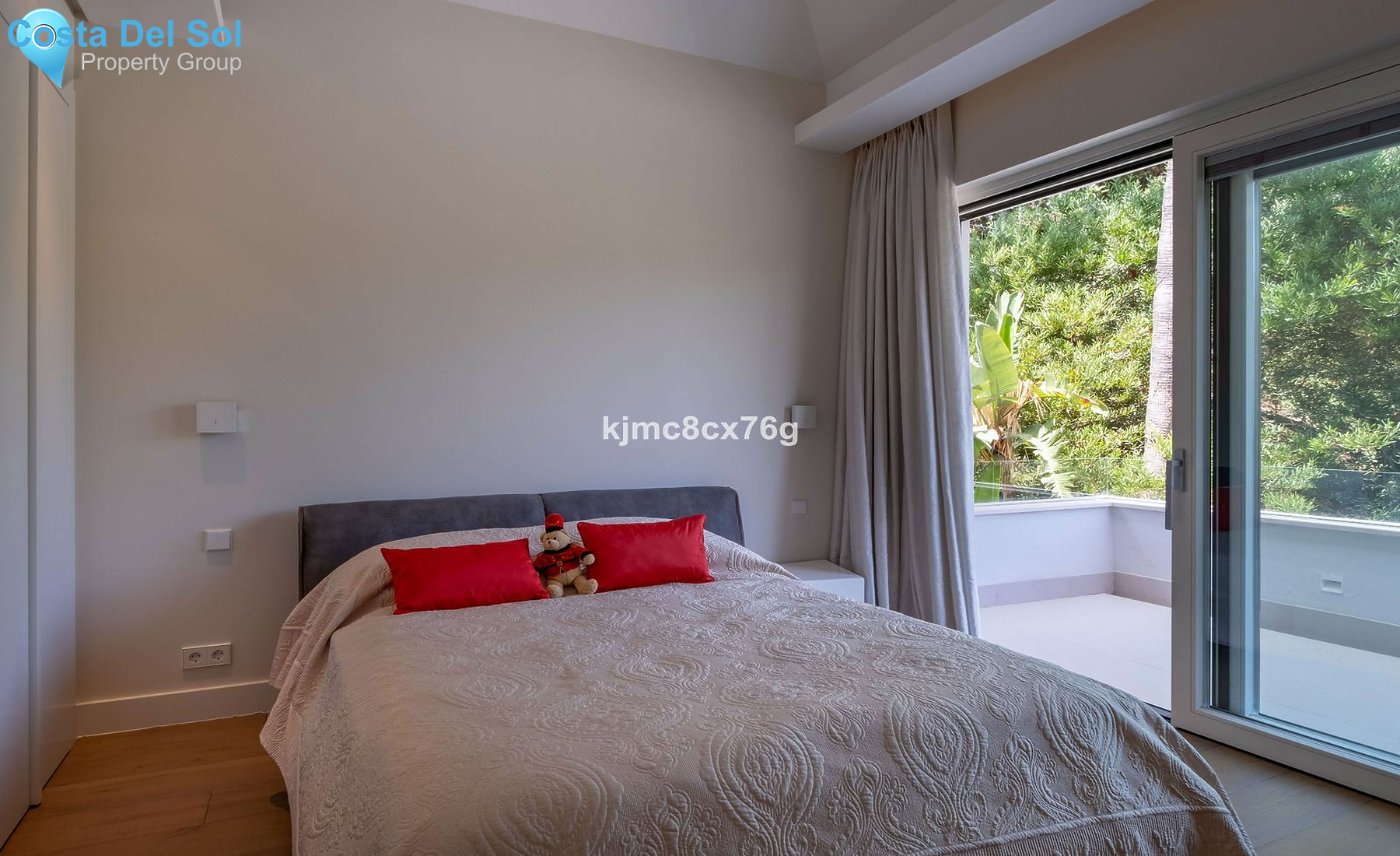 Detached Villa in La Zagaleta-1550080