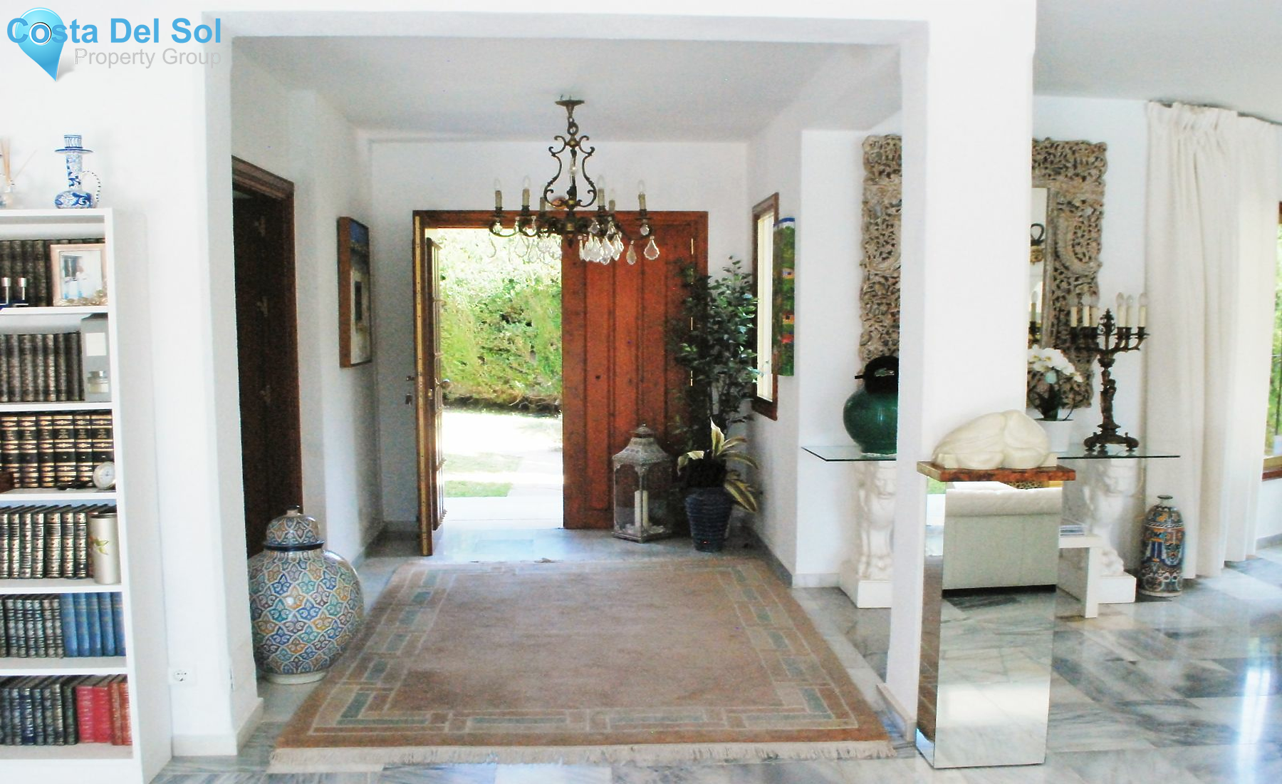 Detached Villa in Las Chapas-1151438