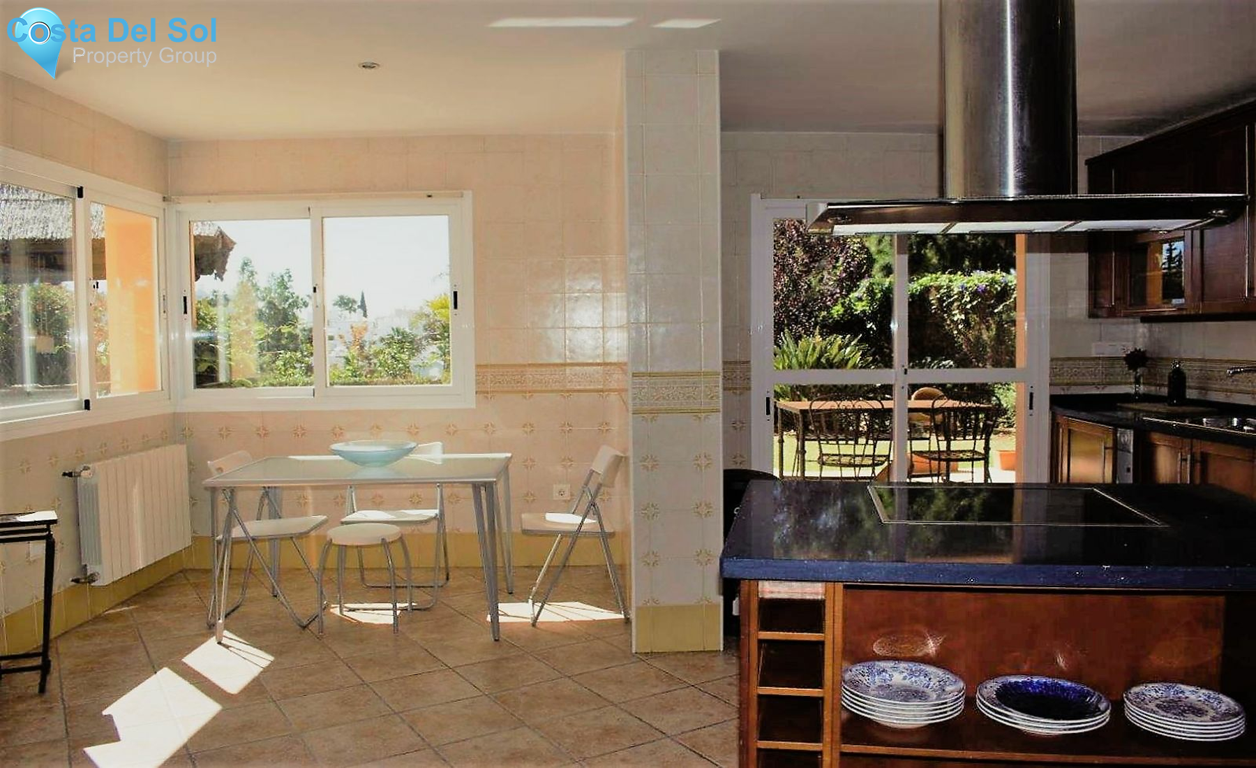 Detached Villa in Las Chapas-1388074