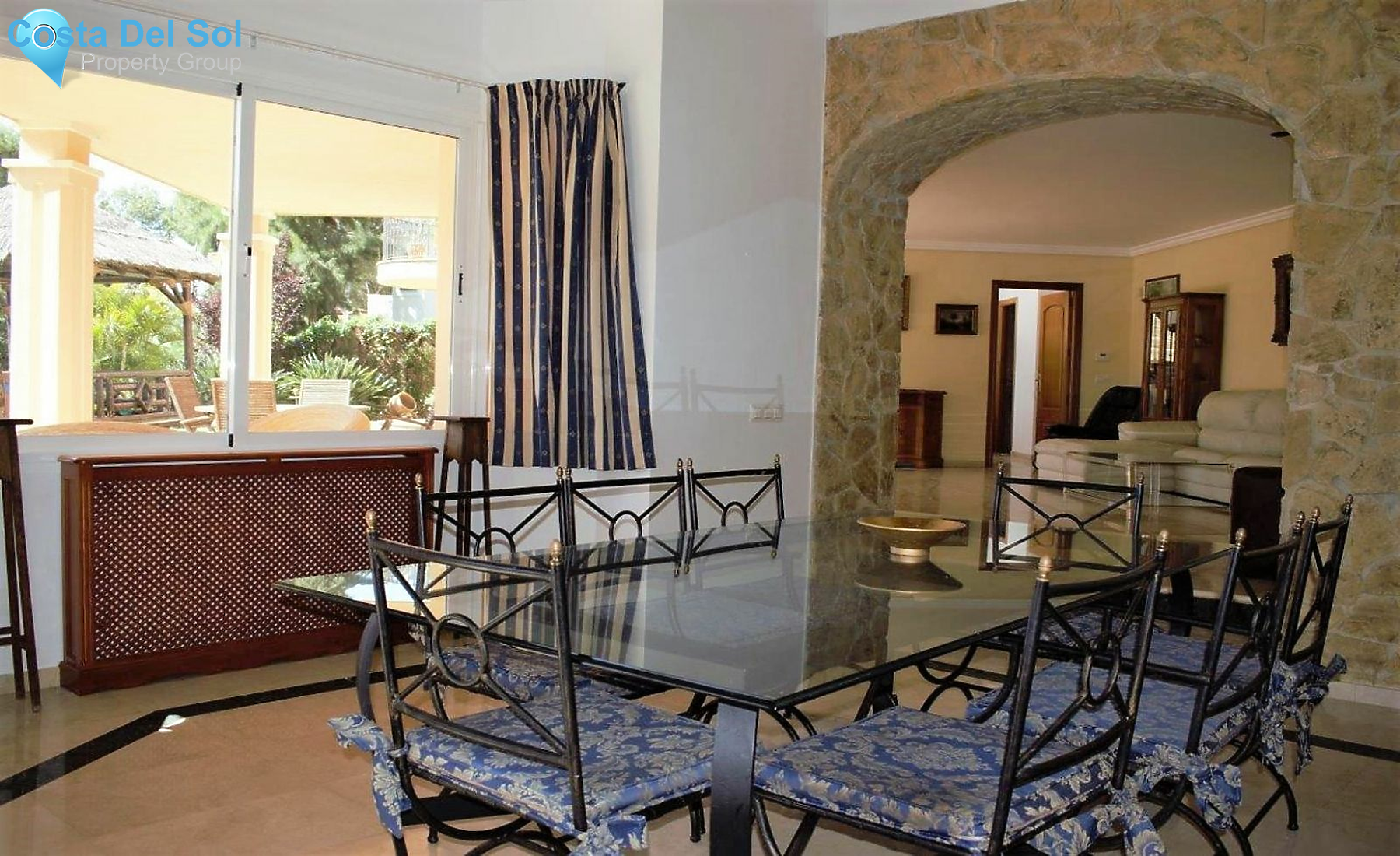 Detached Villa in Las Chapas-1388067