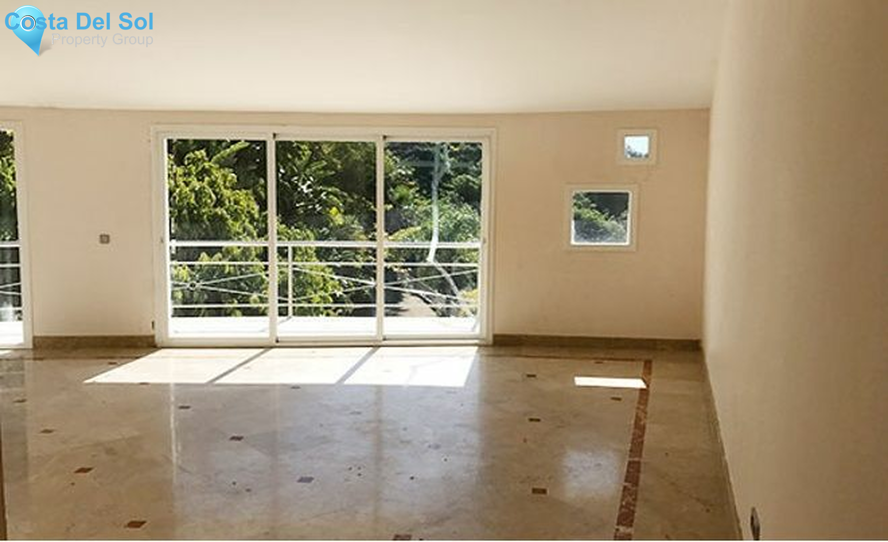 Detached Villa in Los Almendros-1225510