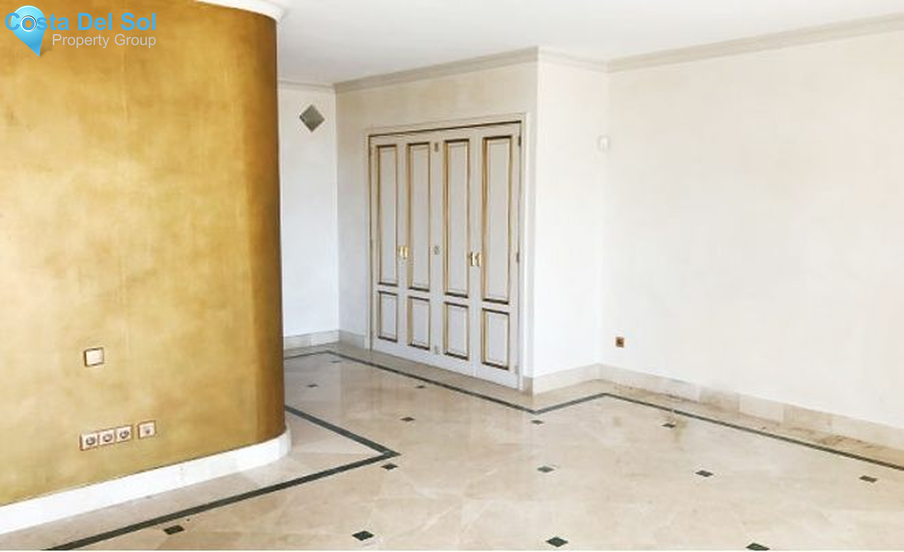 Detached Villa in Los Almendros-1225514