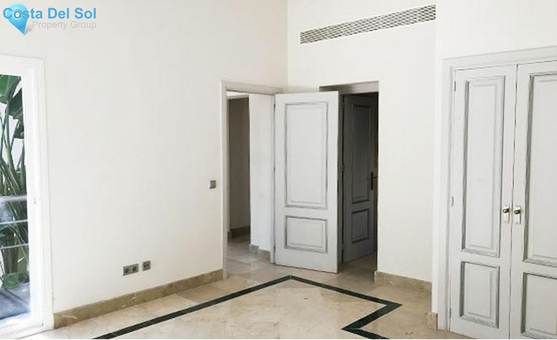 Detached Villa in Los Almendros-1225515