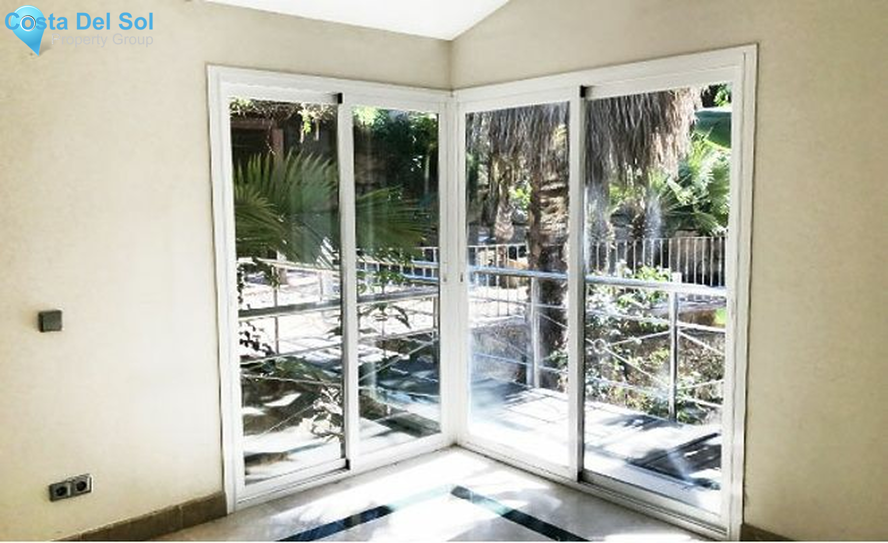 Detached Villa in Los Almendros-1225516