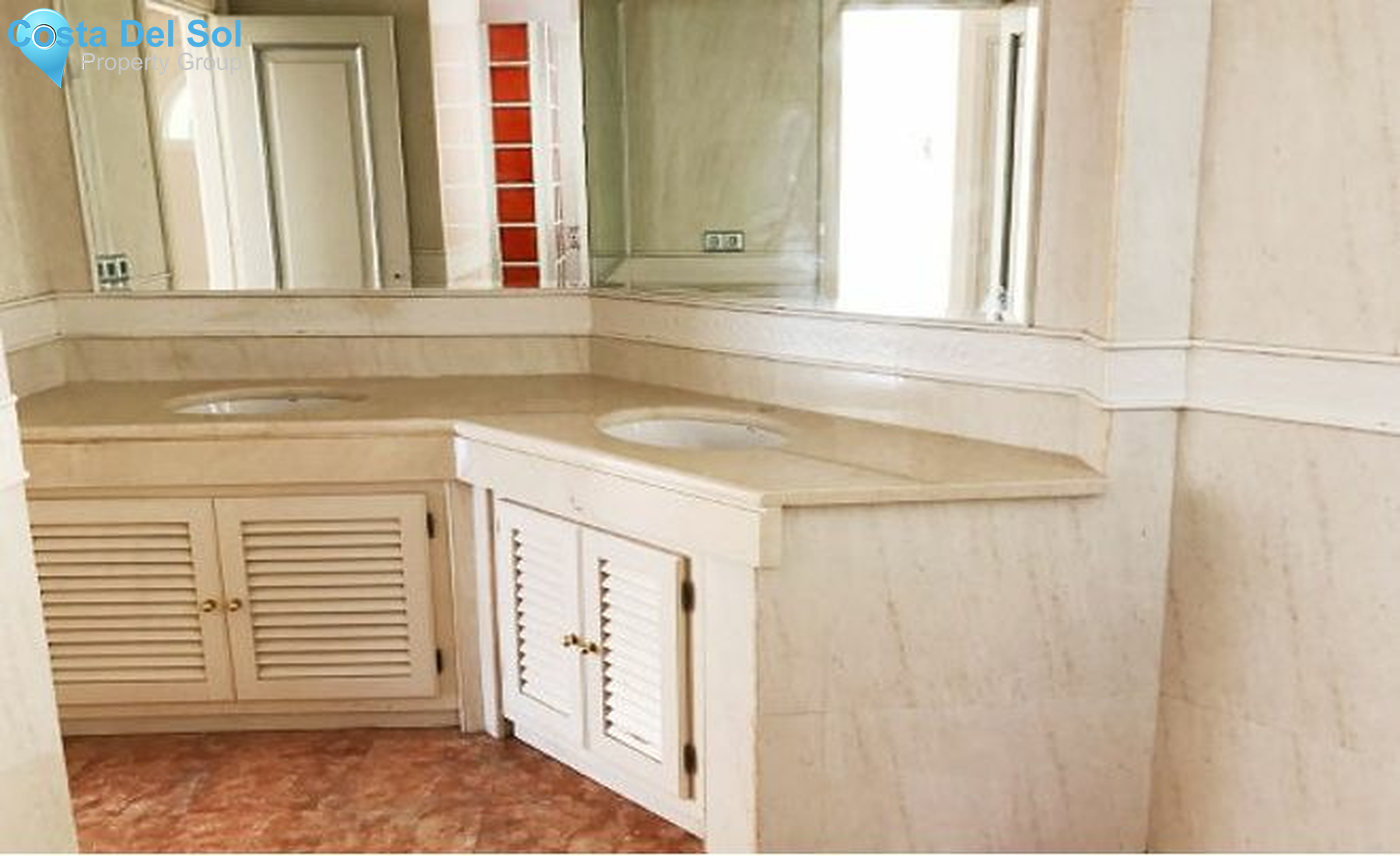 Detached Villa in Los Almendros-1225519