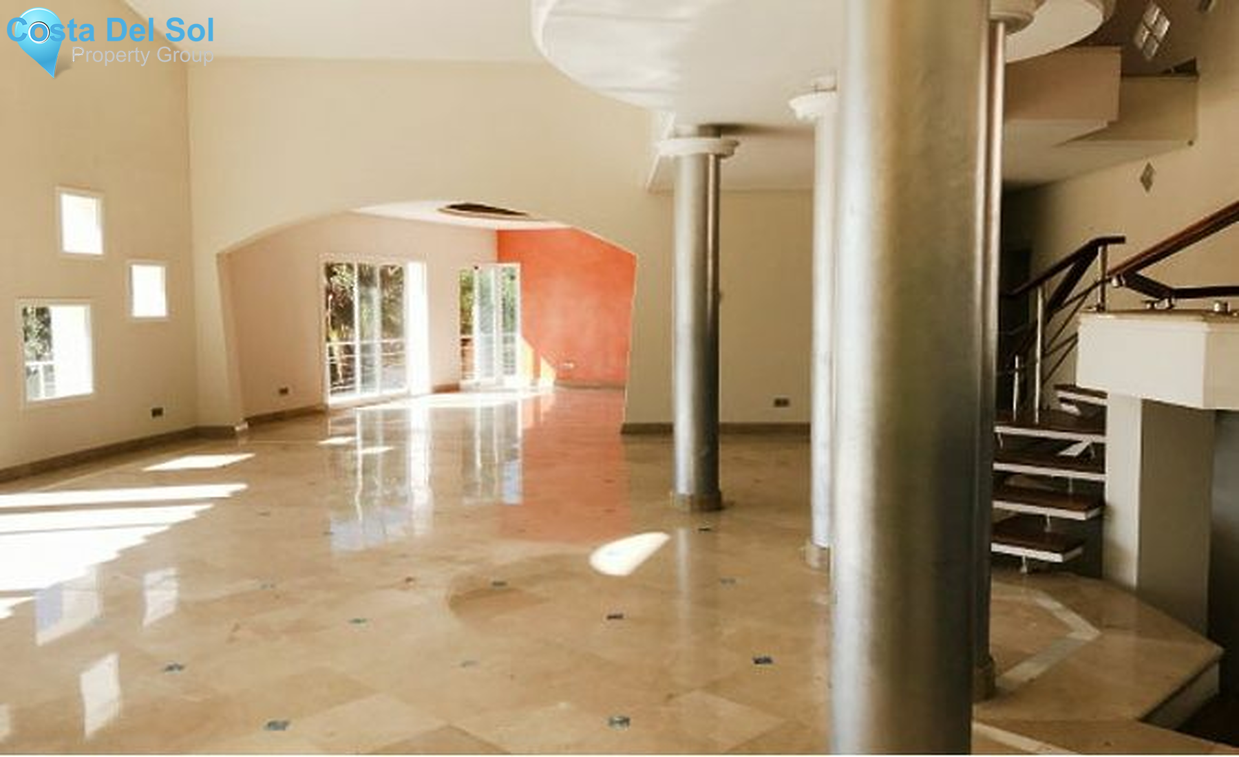 Detached Villa in Los Almendros-1225508