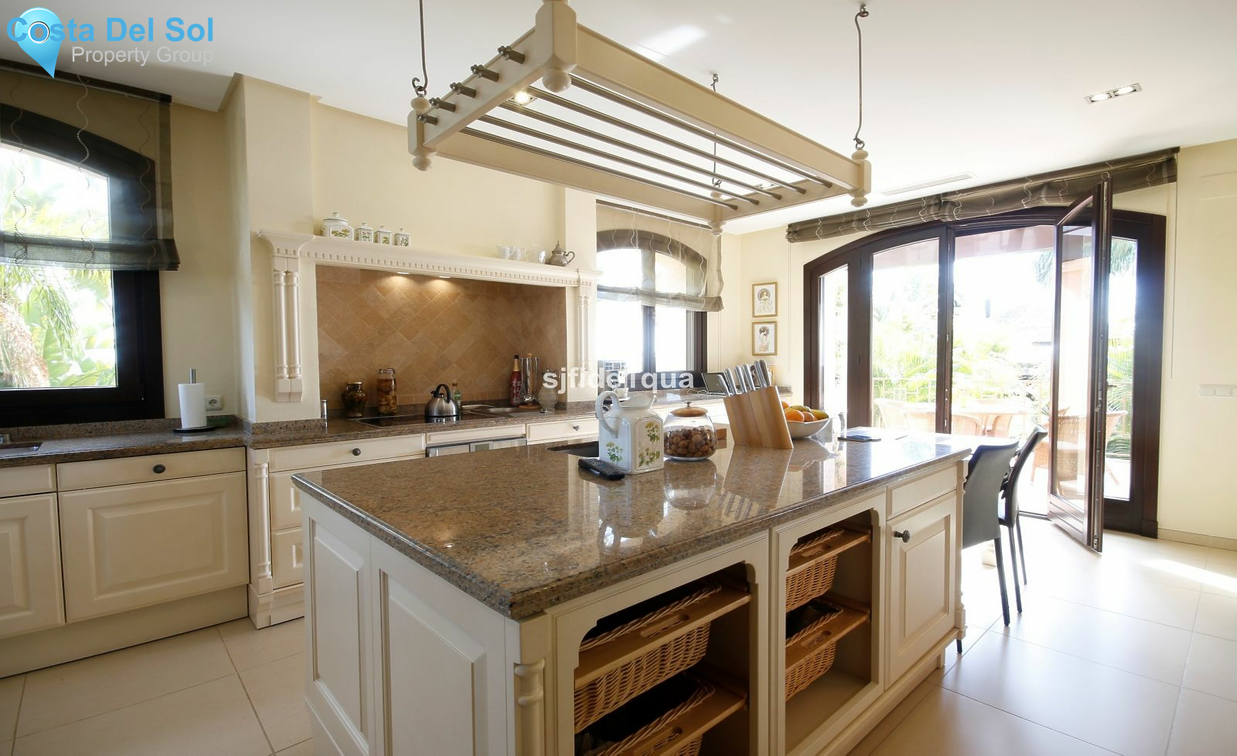 Detached Villa in Los Flamingos-1514291