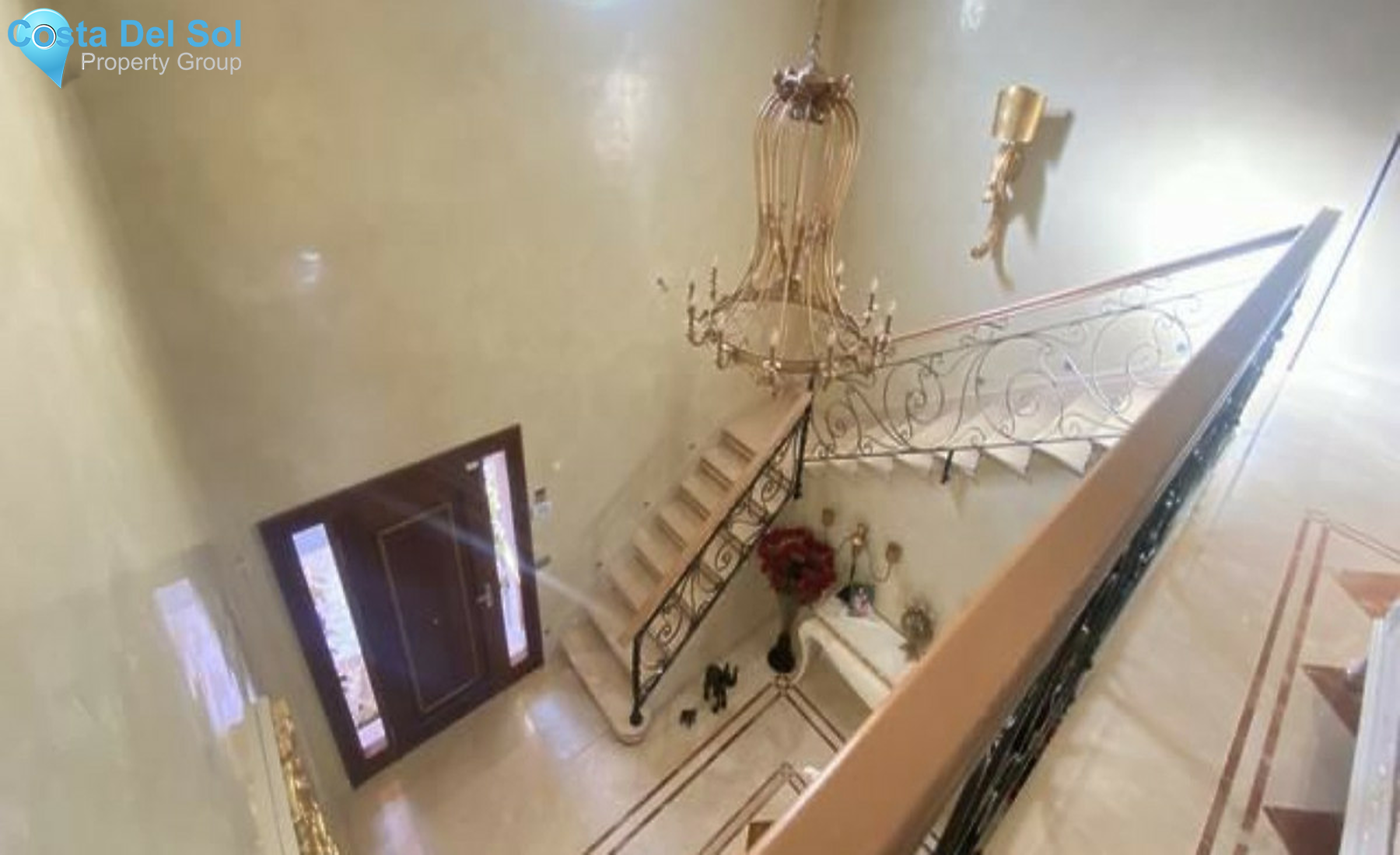 Detached Villa in Marbella-689602