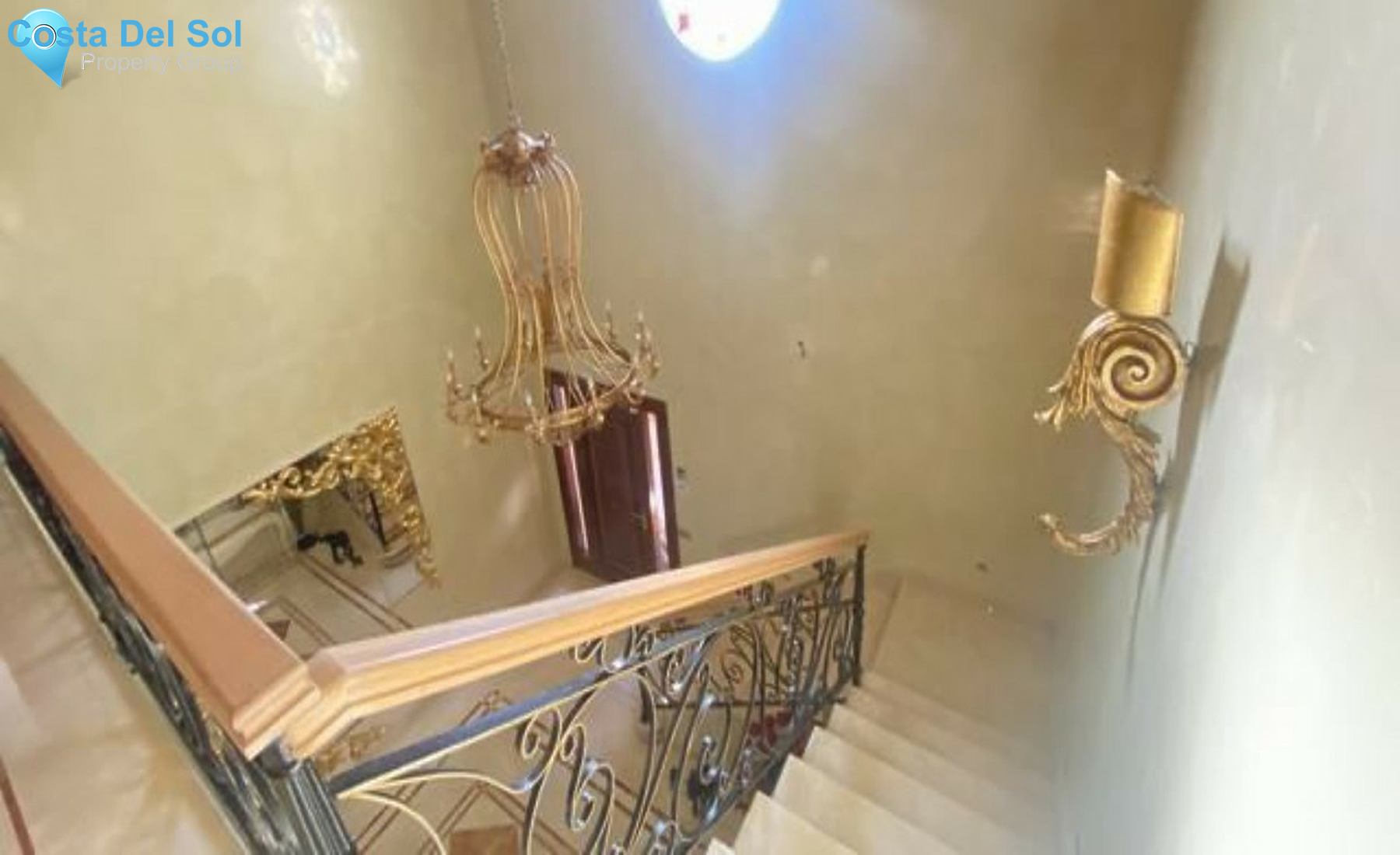 Detached Villa in Marbella-689605