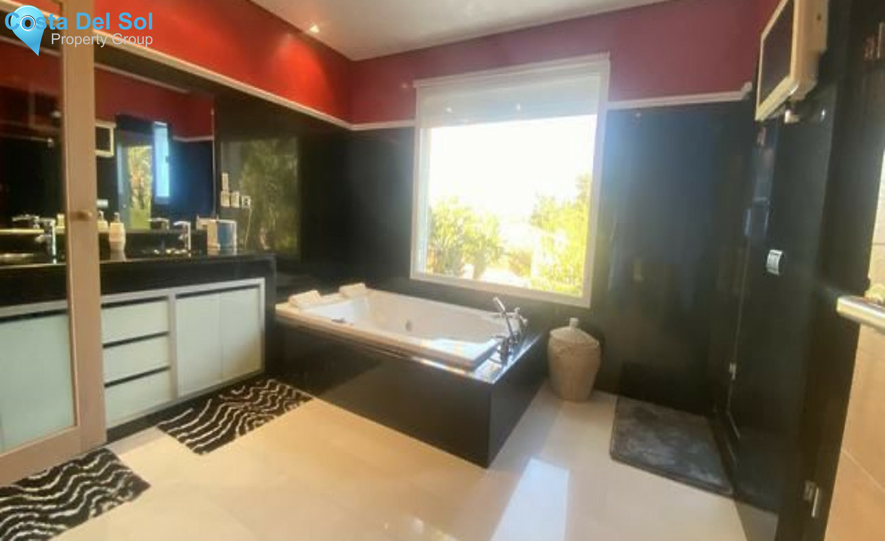 Detached Villa in Marbella-689606