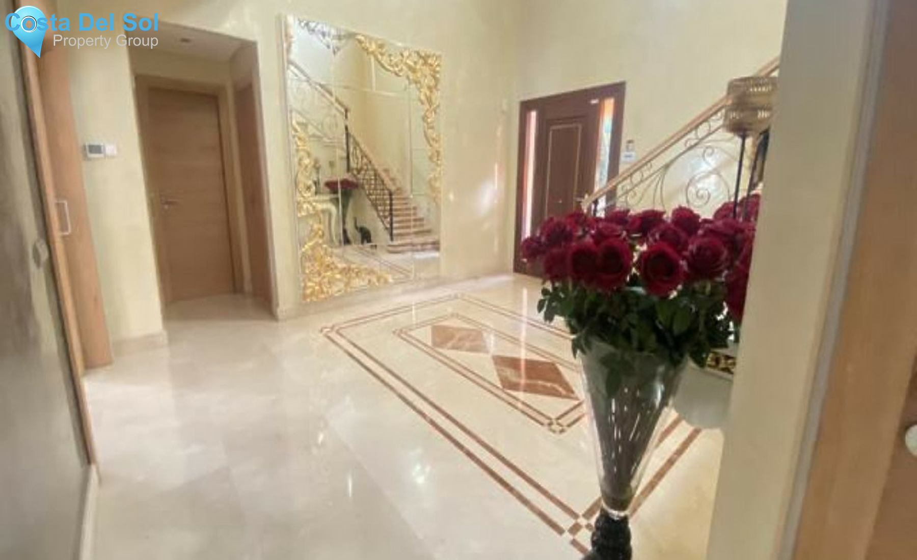 Detached Villa in Marbella-689597