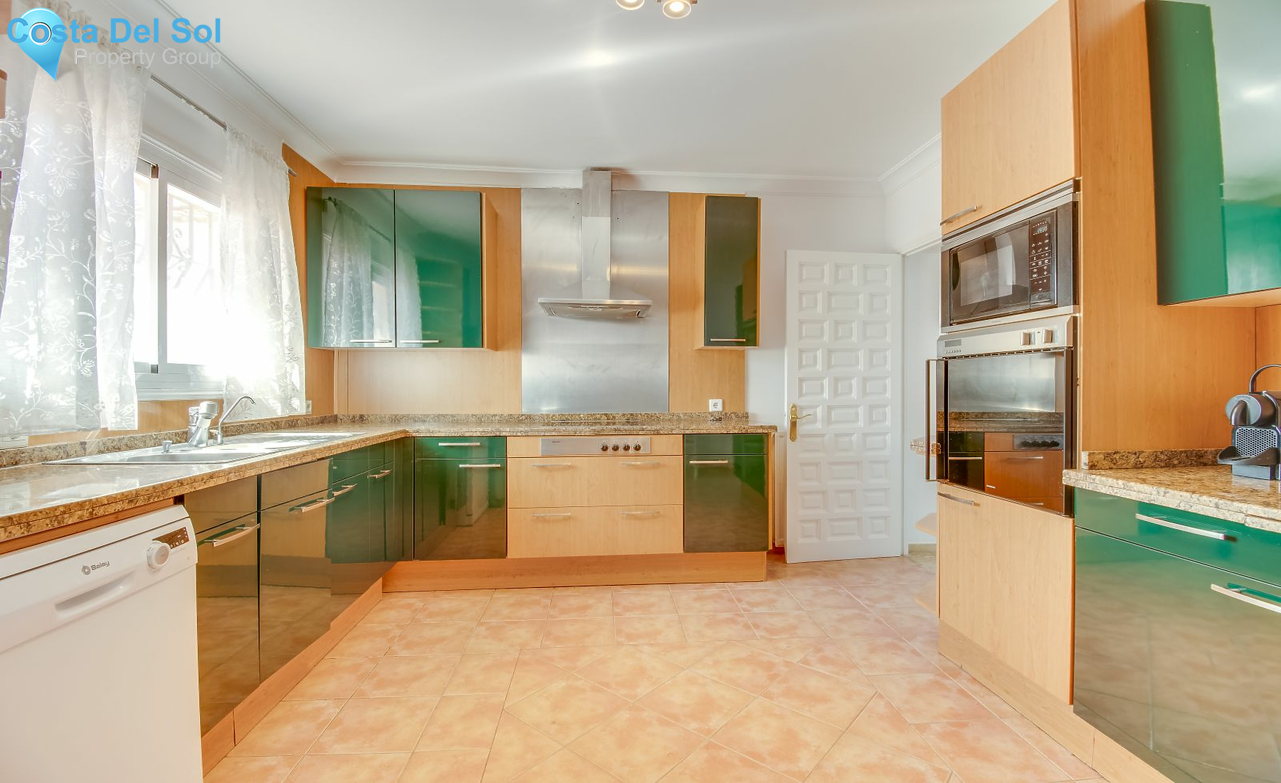 Detached Villa in Marbella-1170412