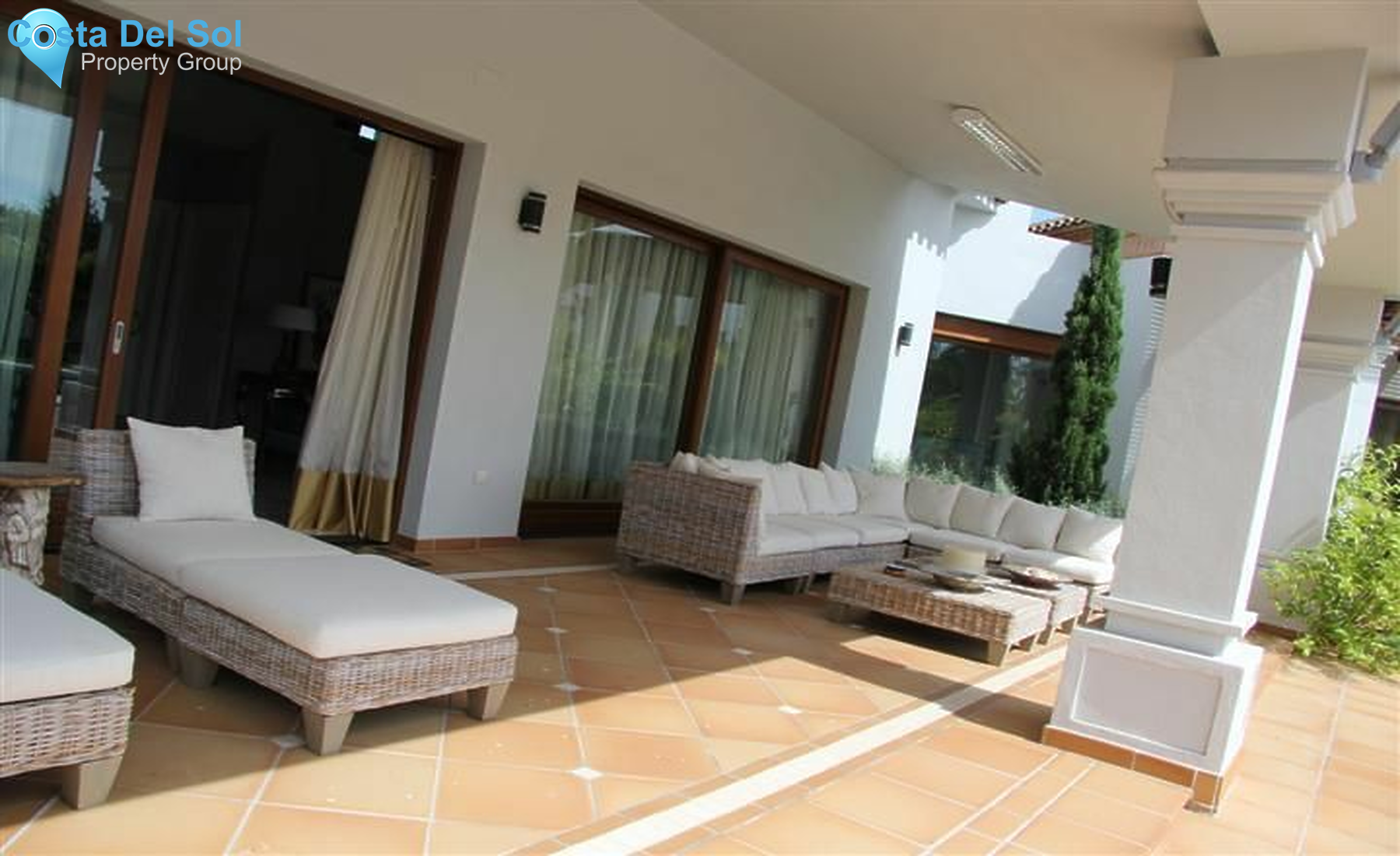 Detached Villa in Marbella-1220670
