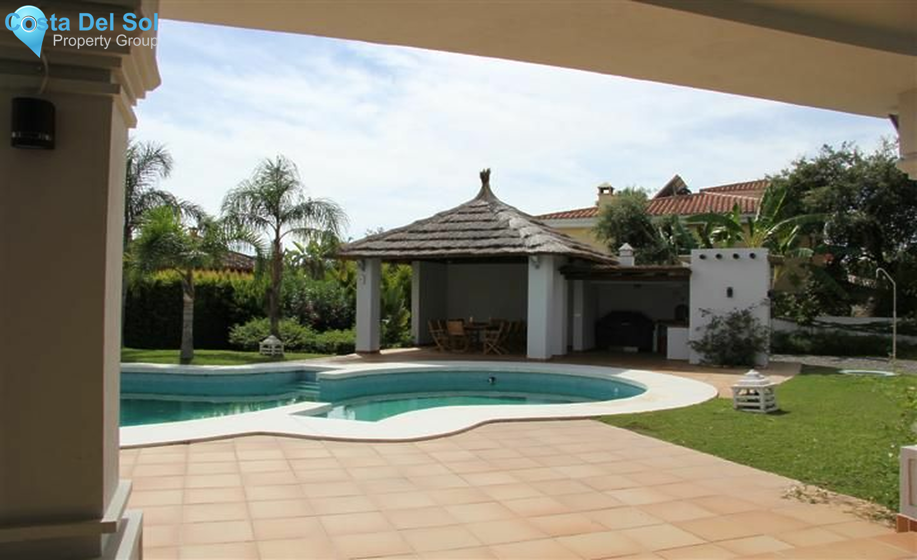 Detached Villa in Marbella-1220681