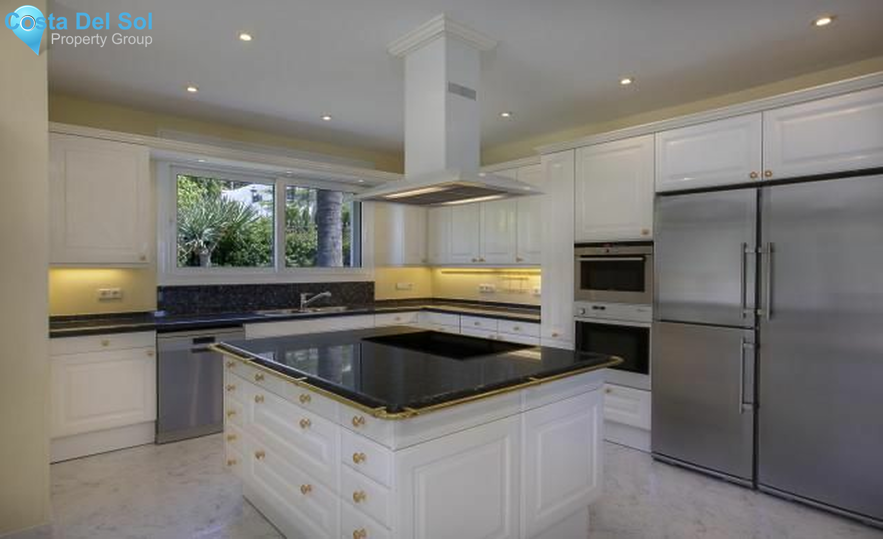 Detached Villa in Marbella-1223496