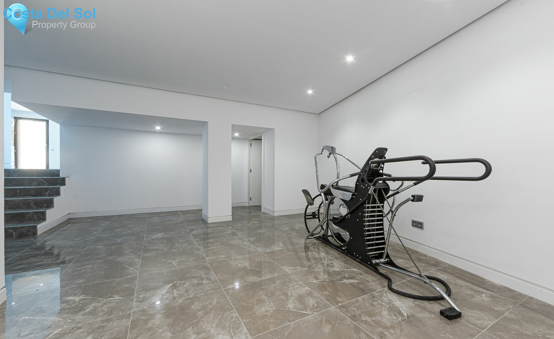 Detached Villa in Marbella-1400561