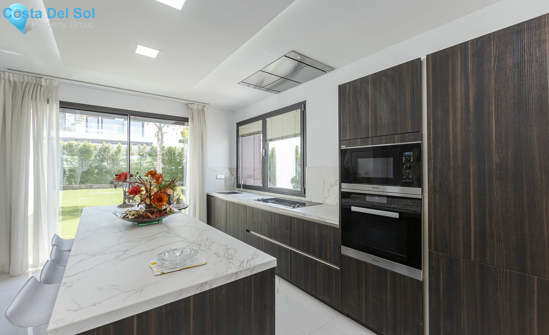 Detached Villa in Marbella-1400551