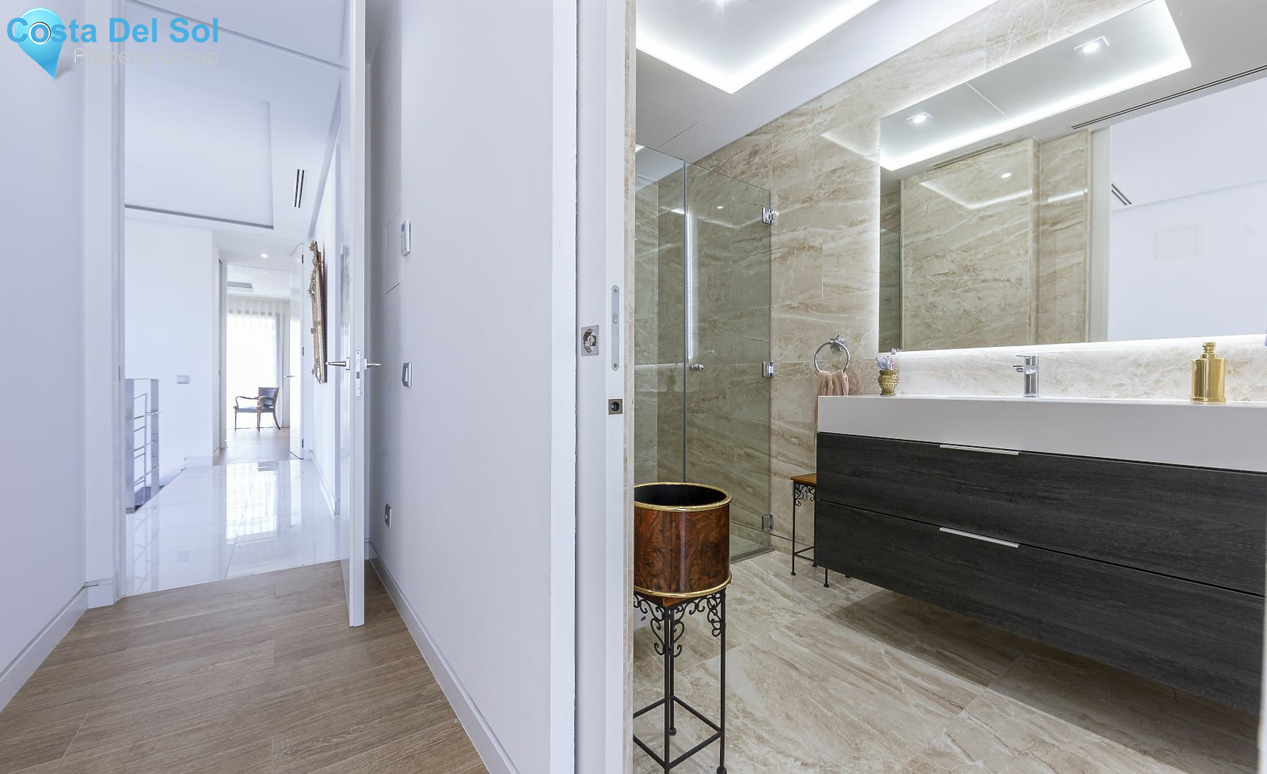 Detached Villa in Marbella-1400553