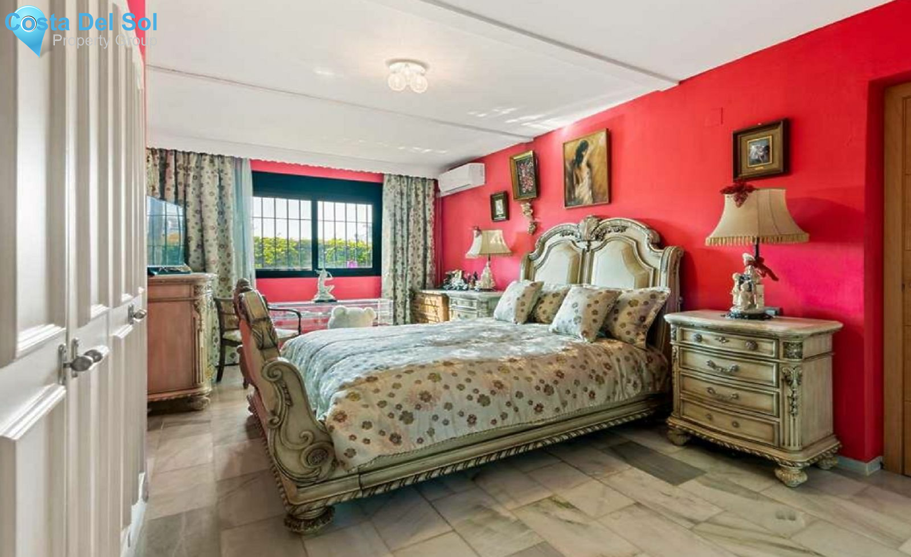 Detached Villa in Marbella-1420758