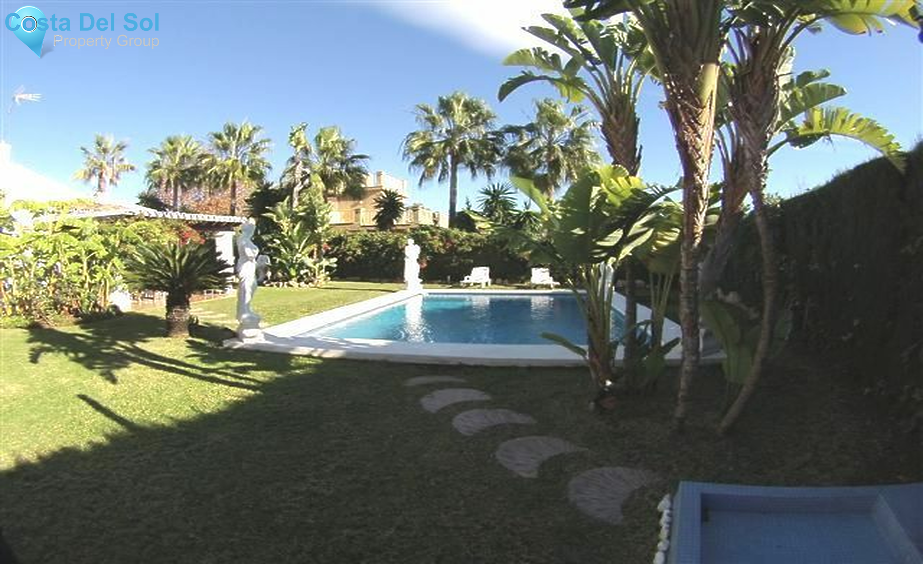 Detached Villa in Marbella-1420748