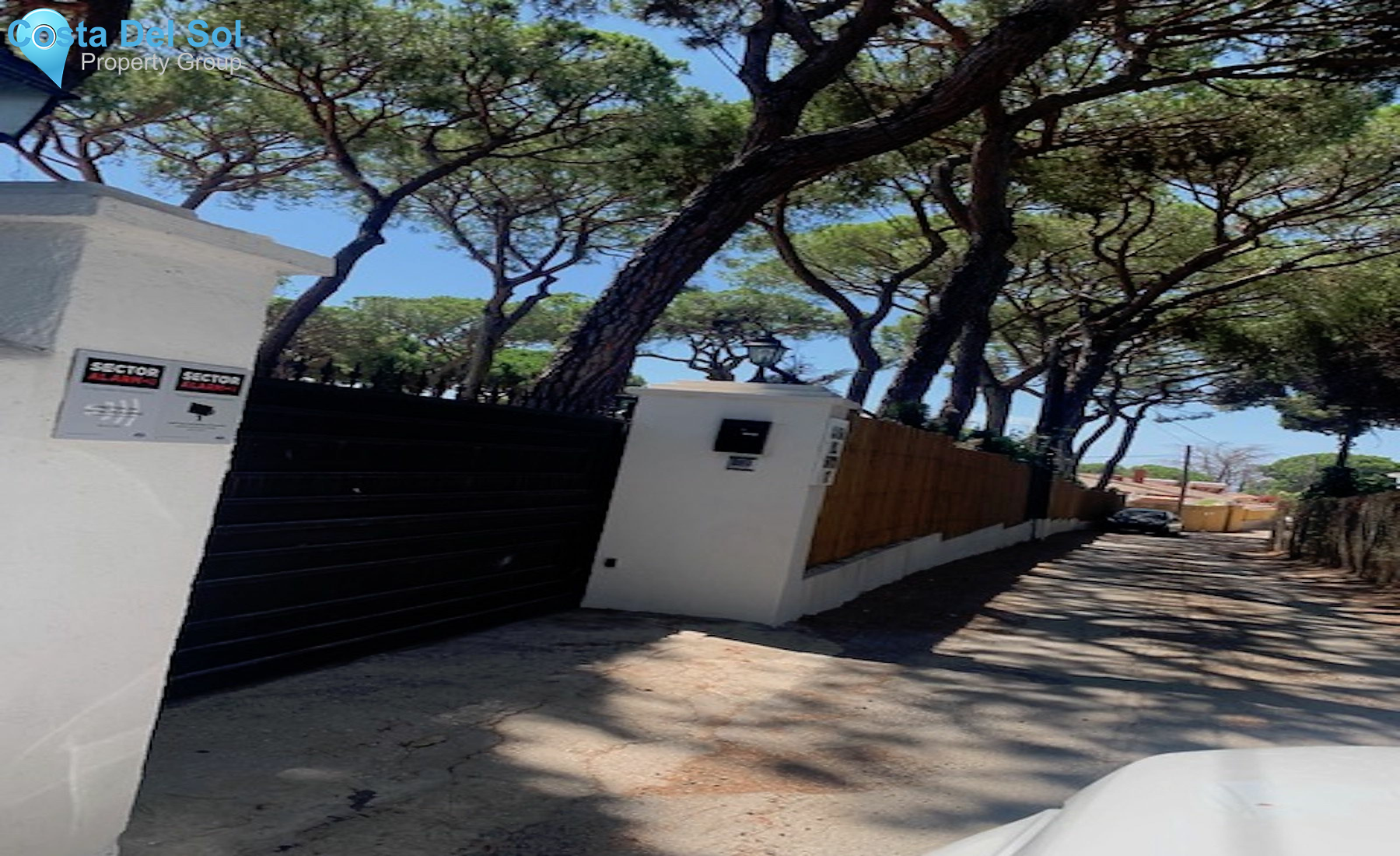 Detached Villa in Marbella-1420848
