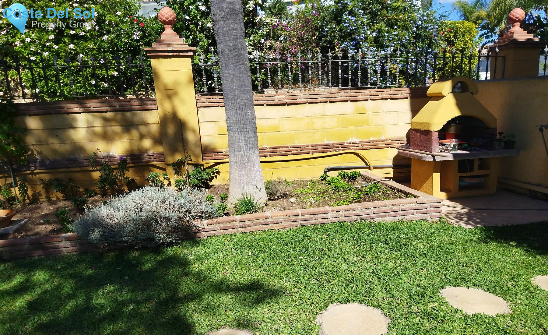 Detached Villa in Marbella-1447040