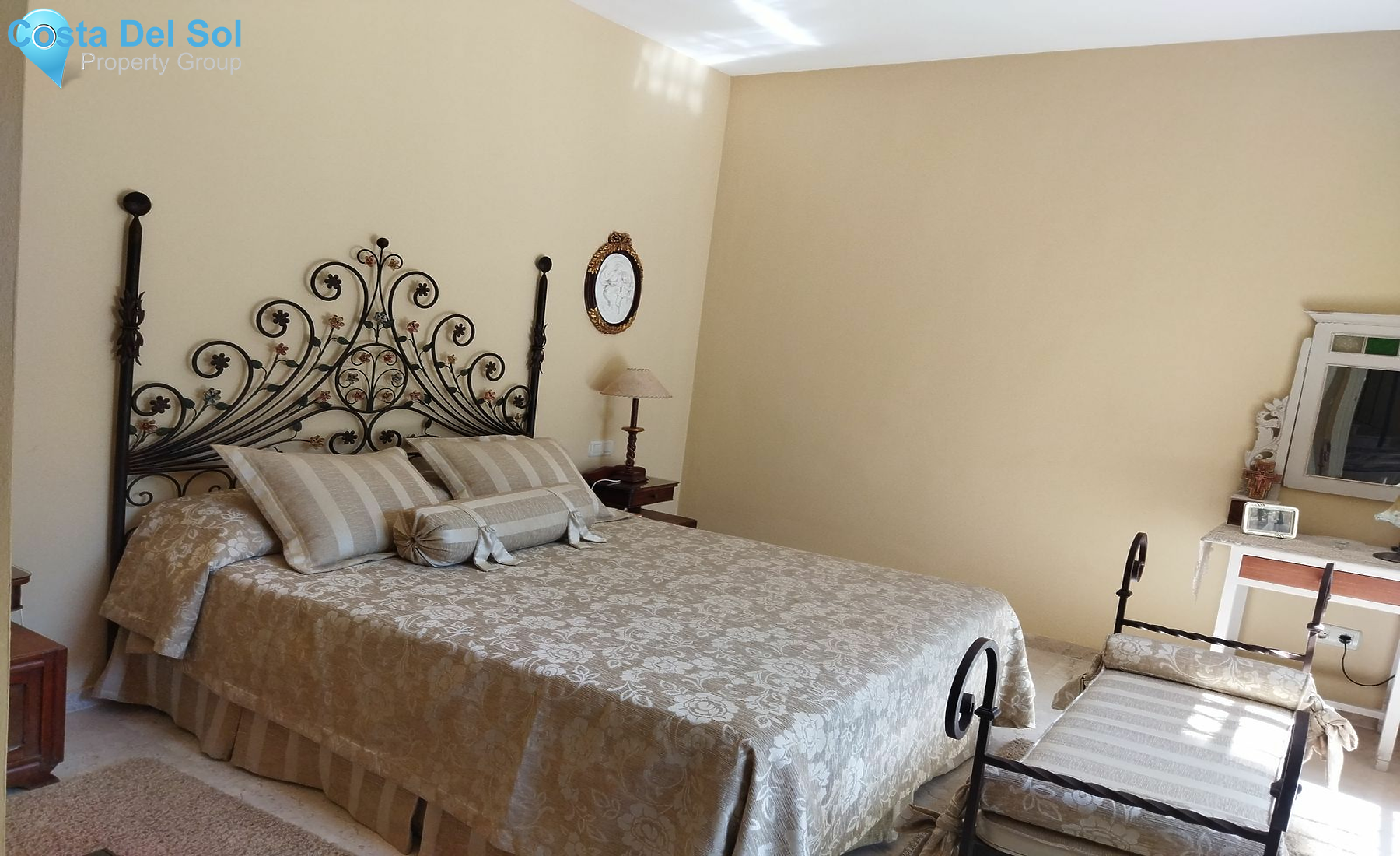 Detached Villa in Marbella-1447030